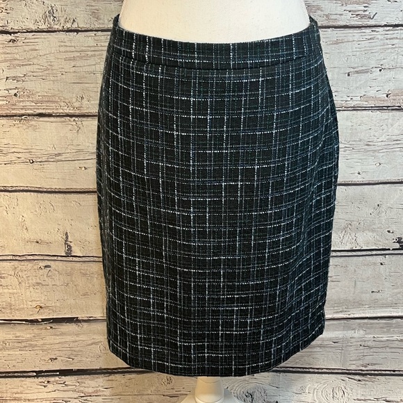 LOFT Dresses & Skirts - LOFT Skirt Tweed Black/Blue/Green-12
